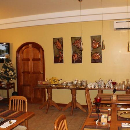 לינה וארוחת בוקר Bon Accord Village Native Abode מראה חיצוני תמונה