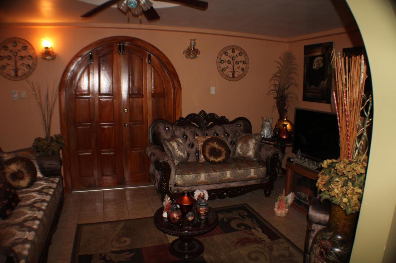 לינה וארוחת בוקר Bon Accord Village Native Abode מראה חיצוני תמונה